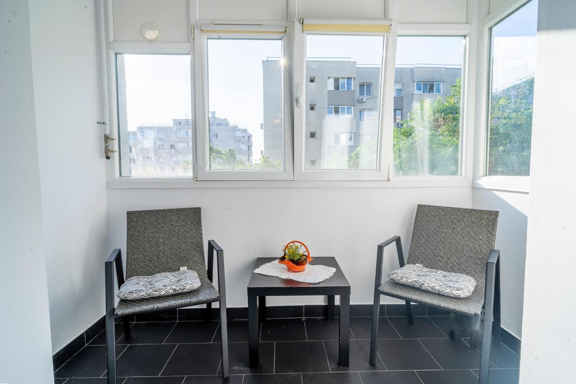 Rustic & Spacious 3Br Apartment Bucarest Extérieur photo