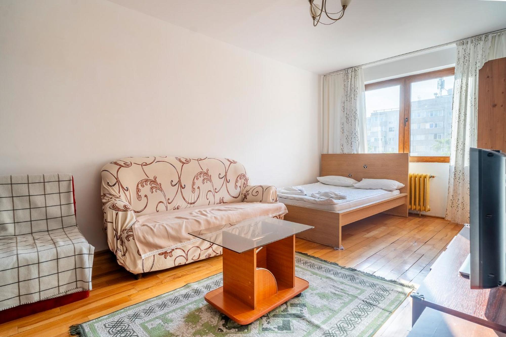 Rustic & Spacious 3Br Apartment Bucarest Extérieur photo